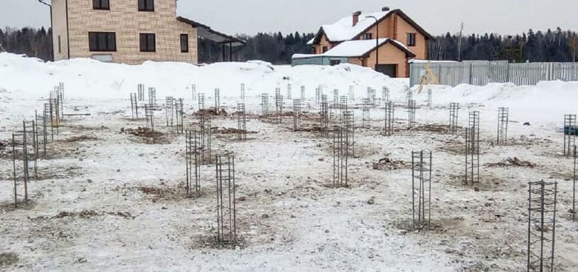 Фундамент на забивных ЖБ сваях